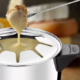 O fondue suíço caiu no gosto do brasileiro. Veja modelos de rechaud